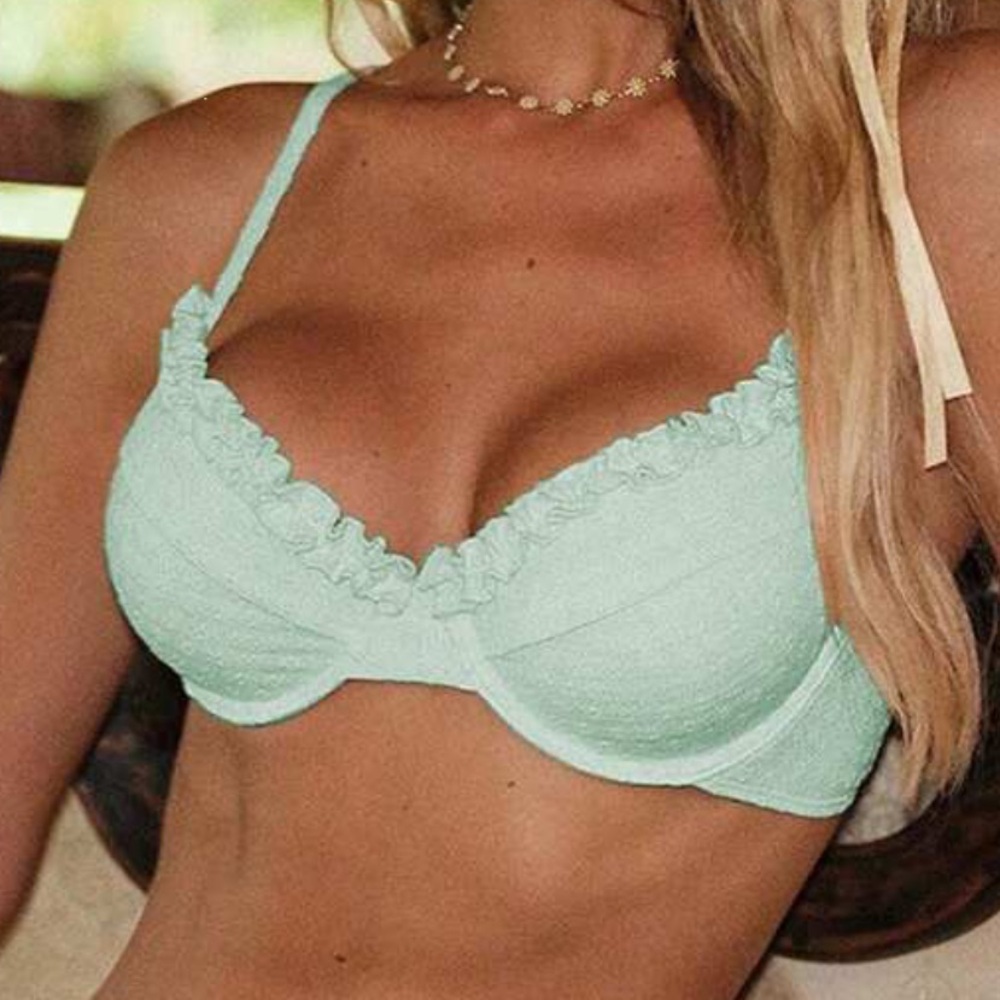 Shein light green eyelet embroidery push-up padded ruffle trim bikini top size L